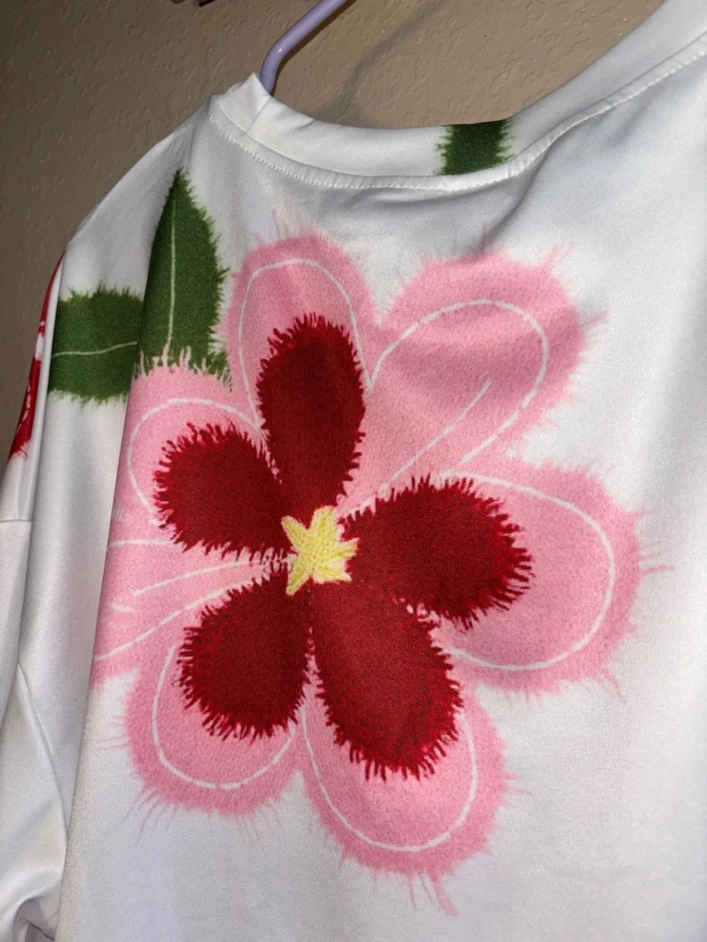 NWT Emery Rose floral print sweatshirt, often marketed as a mid-mod or bohemian - Picture 8 of 11